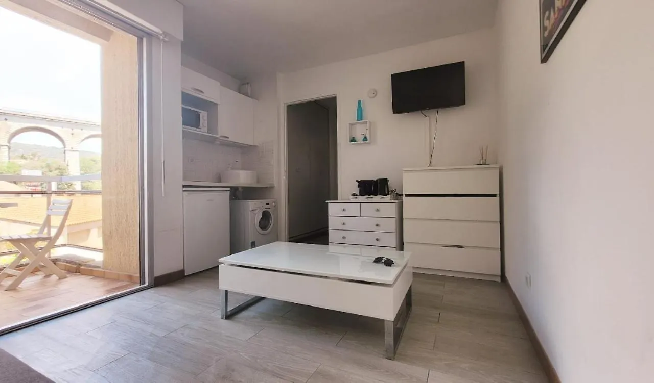 Studio A 10 M Des Plages Et A 5 Min Du Centre Ville De Bandol Apartment Sanary-sur-Mer France